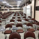 نیمکت اموزشی چرم دارو دسته فایبر گلاس مشکی با پایه ابکاری